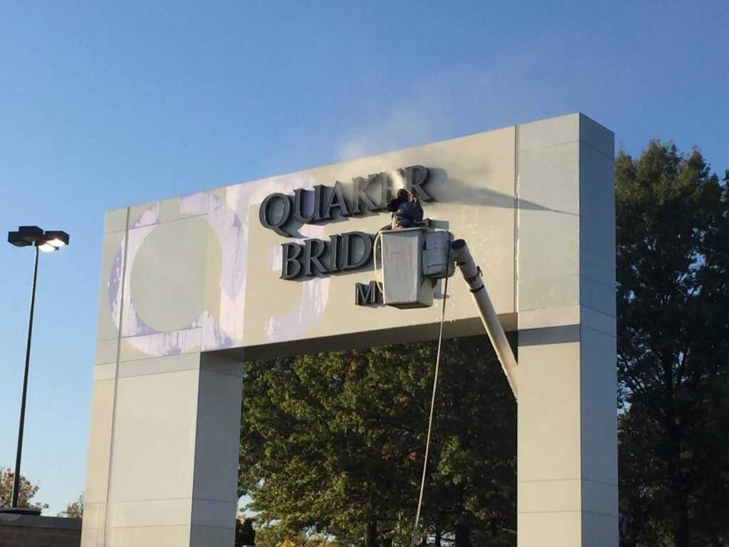 sign cleaning