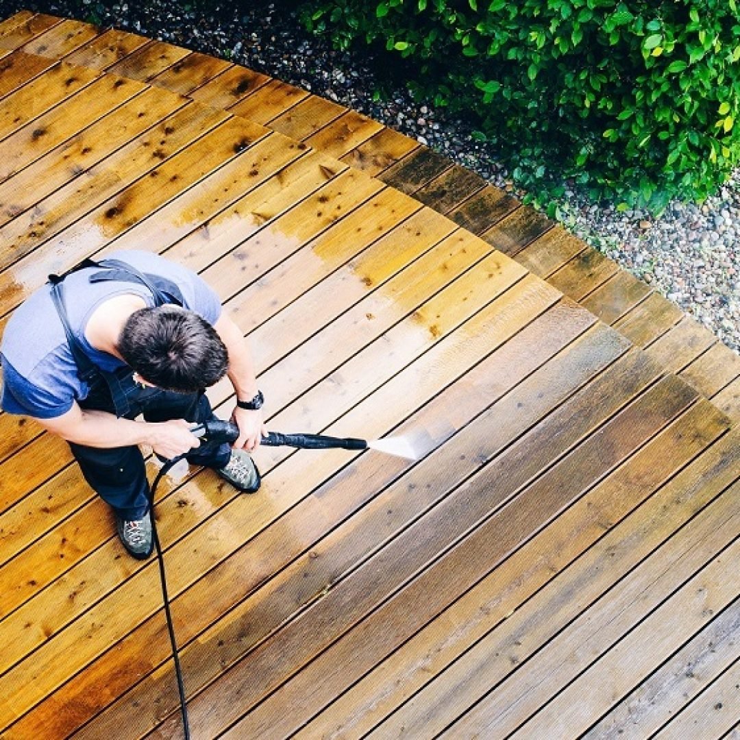 professional-cleaning-deck