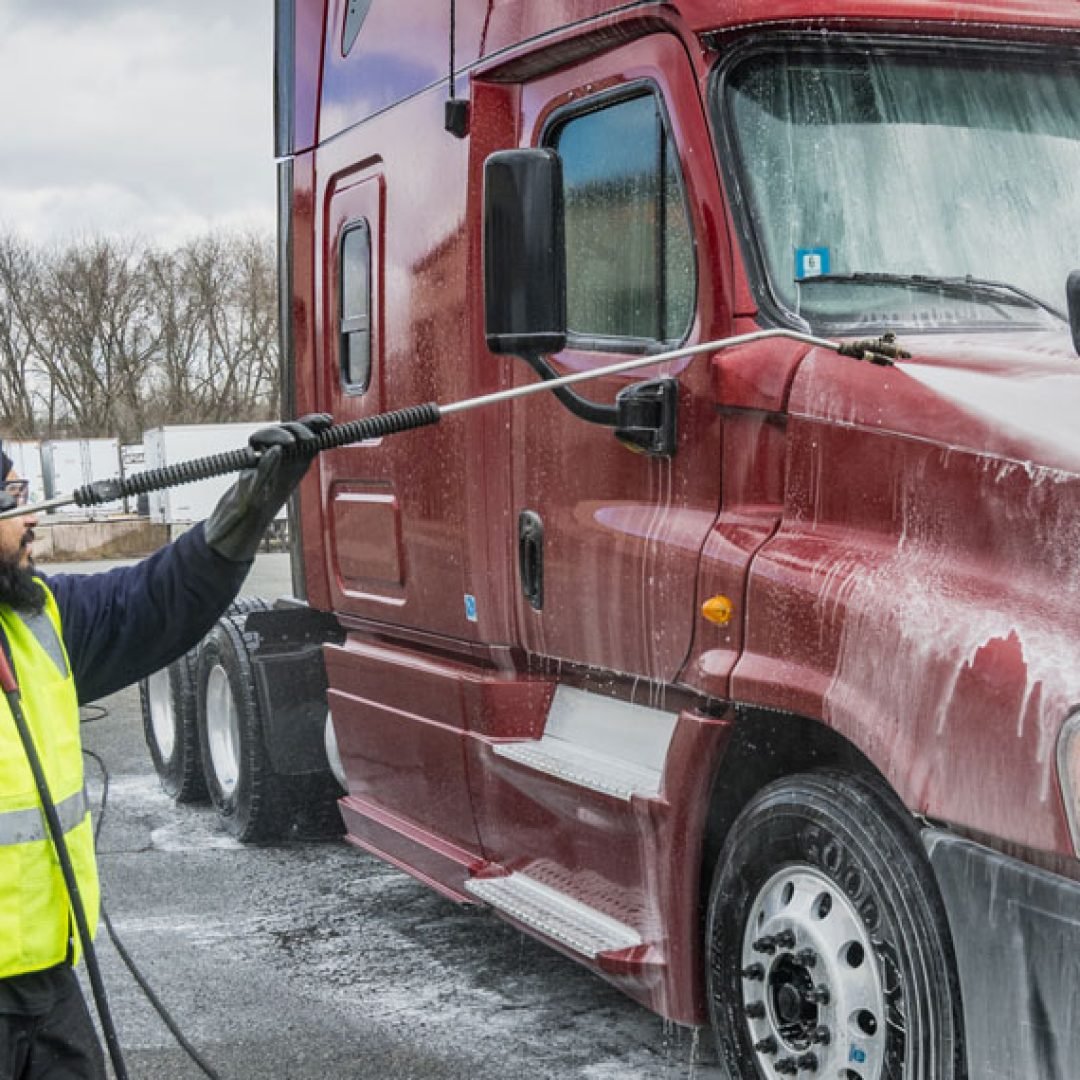 truck-washing-13